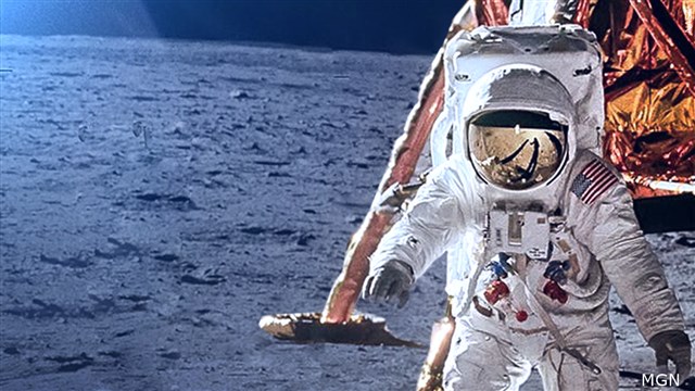 Bidder Pays Almost $3 Million For Aldrin’s Space Jacket